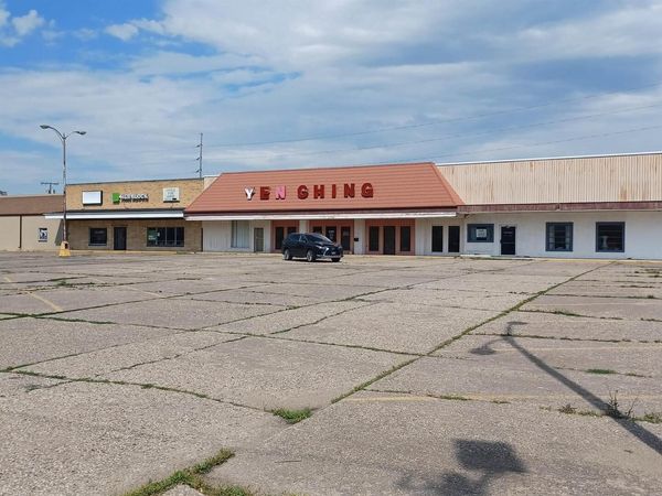 1105 N 2ND Street , Clinton, IA 52732