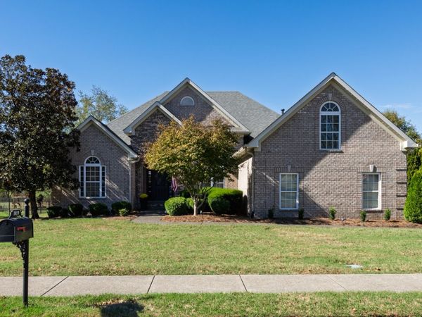 1059 Pittman Dr , Gallatin, TN 37066