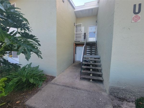 561 FAIRWAYS DRIVE , Unit A, OCALA, FL 34472