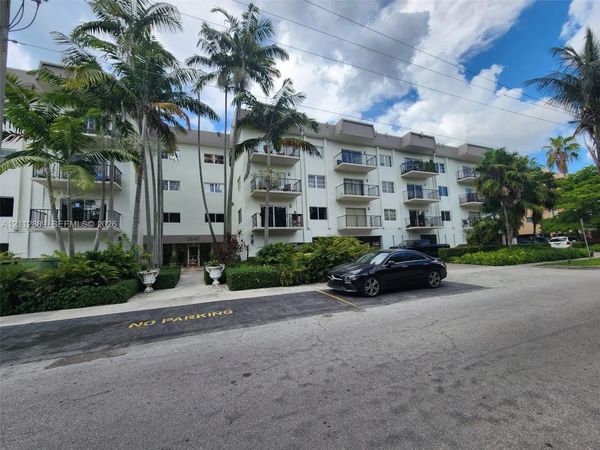 2640 NE 135th St , Unit 415, North Miami, FL 33181