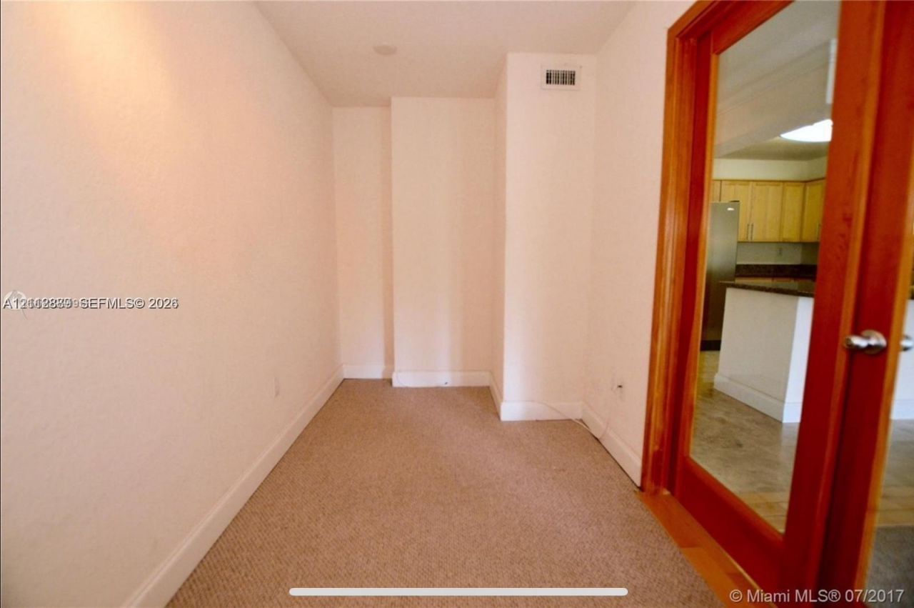 2640 NE 135th St , Unit 415, North Miami, FL 33181 Photo
