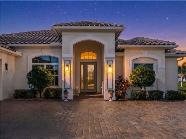 8225 Heather Court, Vero Beach, FL 32967
