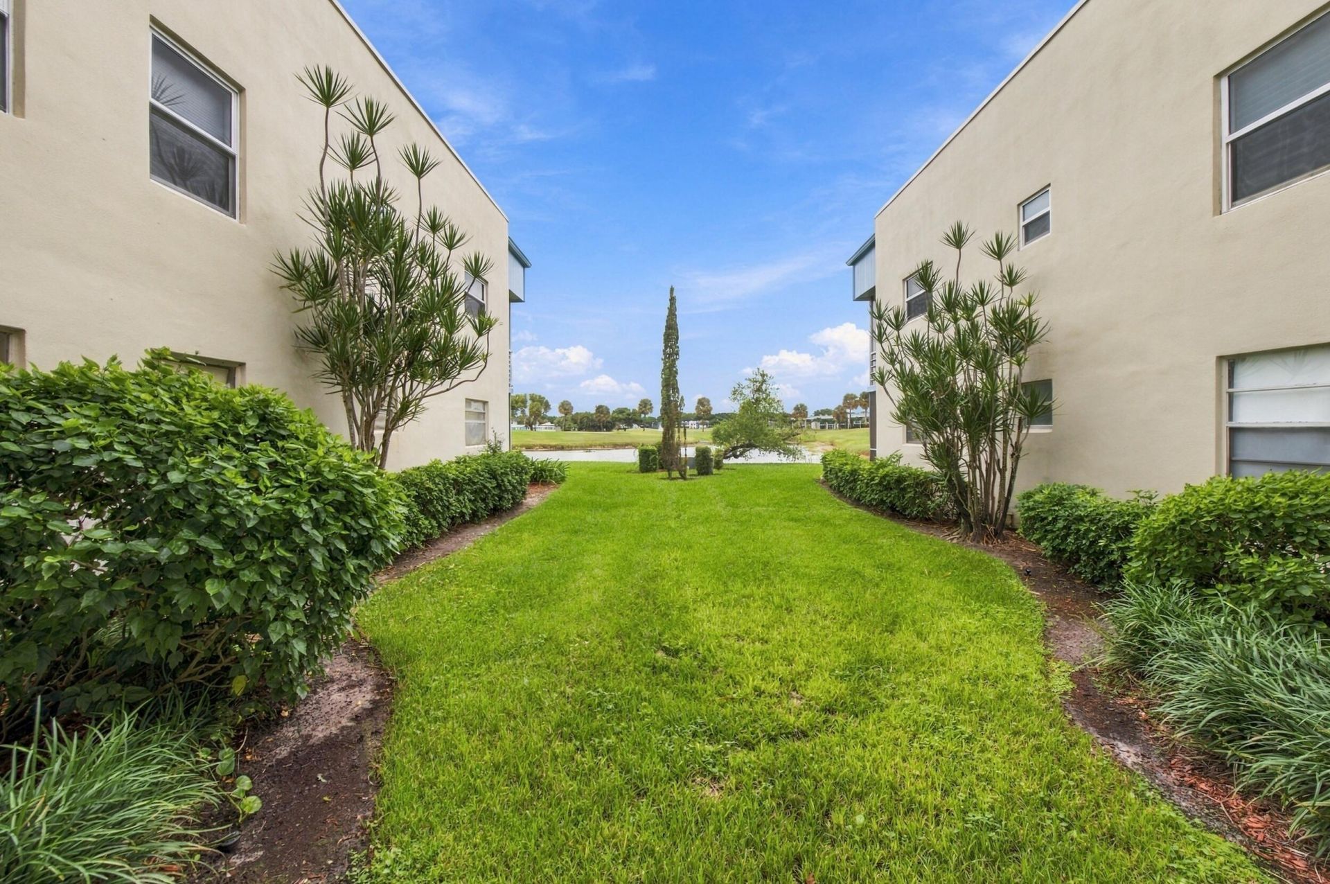 823 Flanders R Drive, Unit R, Delray Beach, FL 33484 Photo