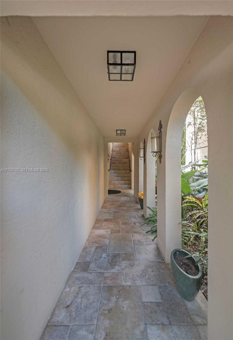 6157 Paradise Point Dr , Palmetto Bay, FL 33157 Photo