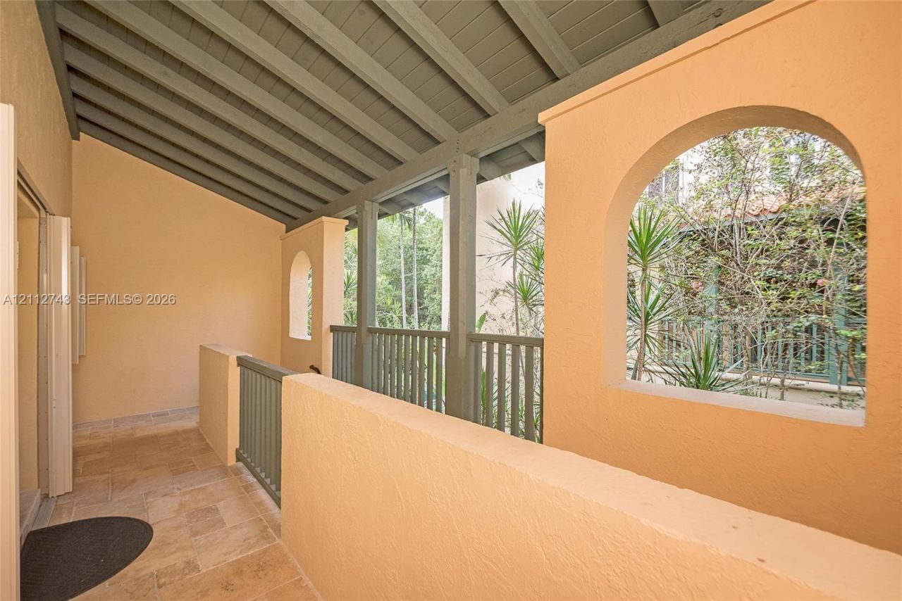 6157 Paradise Point Dr , Palmetto Bay, FL 33157 Photo