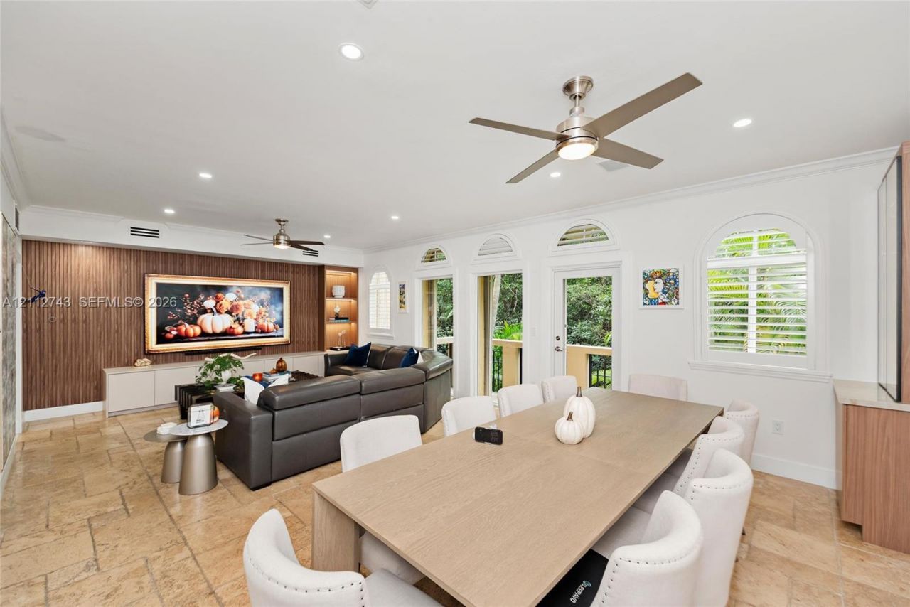 6157 Paradise Point Dr , Palmetto Bay, FL 33157 Photo