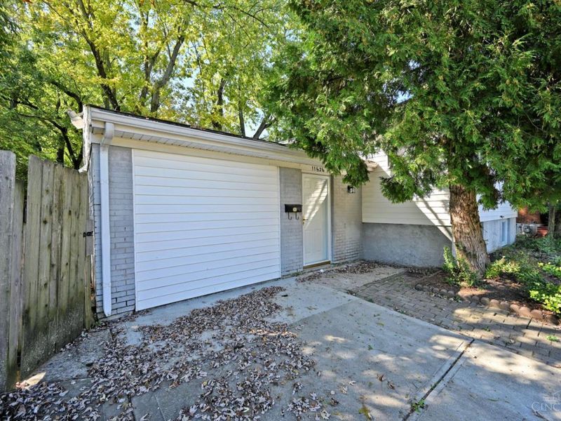11626 Hinkley Drive, Forest Park, OH 45240 Photo 4
