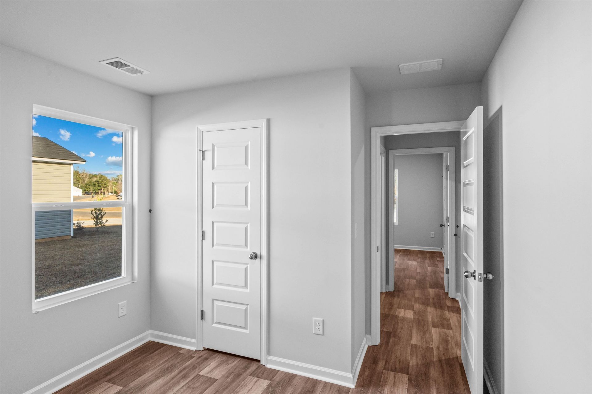 625 Green Valley Way  Photo 9