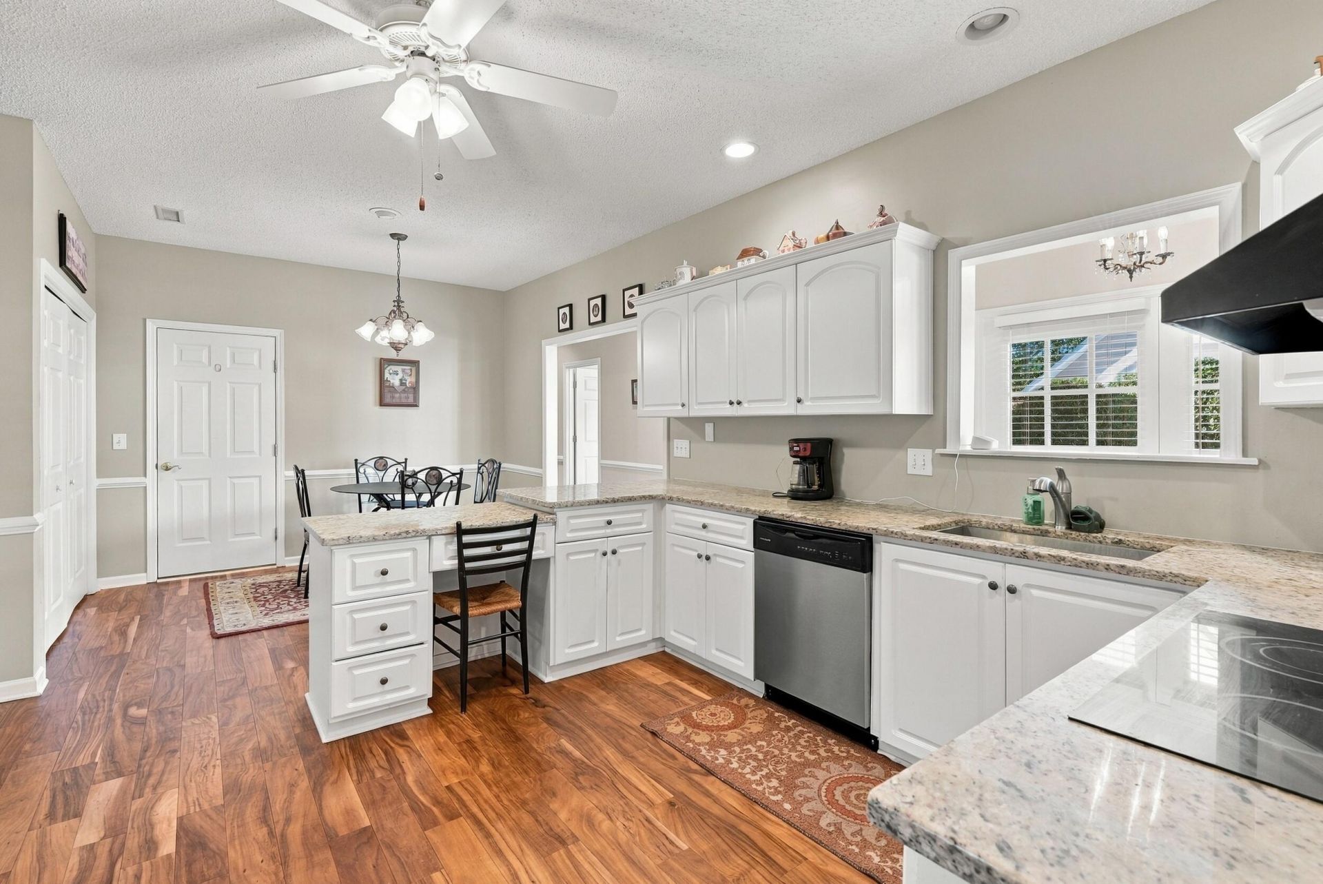 2403 Tuscany Drive Photo 6