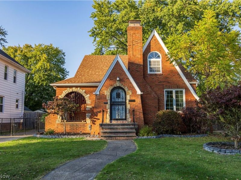 16936 Woodbury Avenue, Cleveland, OH 44135 Photo 1