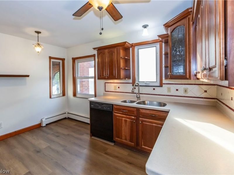 16936 Woodbury Avenue, Cleveland, OH 44135 Photo 11