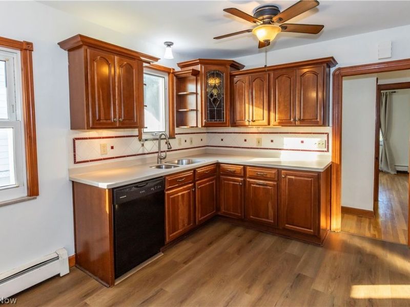 16936 Woodbury Avenue, Cleveland, OH 44135 Photo 13
