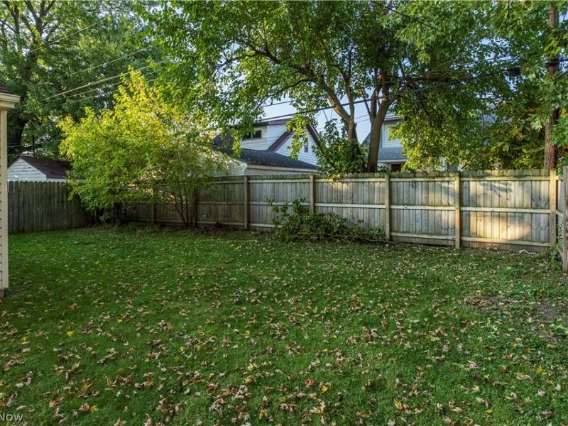 16936 Woodbury Avenue, Cleveland, OH 44135 Photo 41