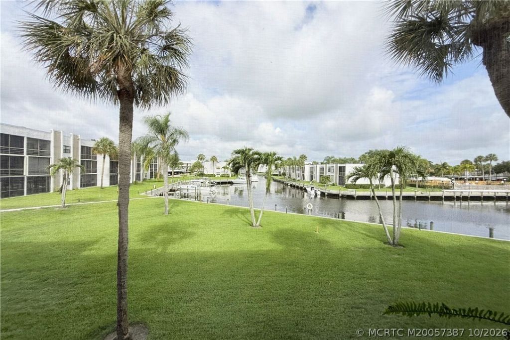 1950 SW Palm City Road , Unit 205, Stuart, FL 34994 Photo
