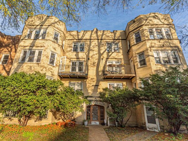 6327 N Rockwell Avenue , Unit 2N, Chicago, IL 60659