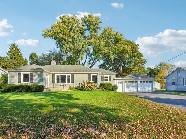 627 N Lincoln Avenue , Geneva, IL 60134