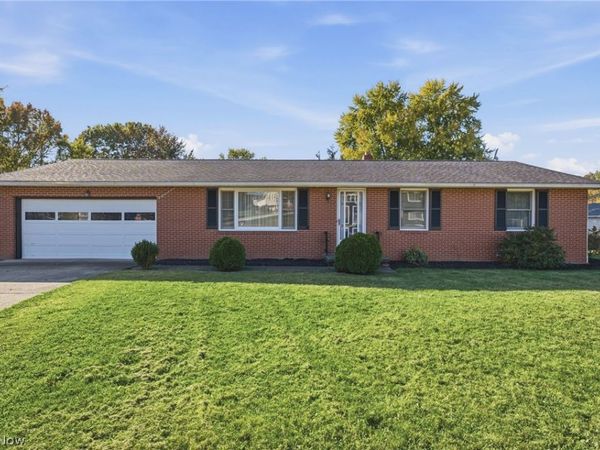 5670 Valerius Street SW, Navarre, OH 44662