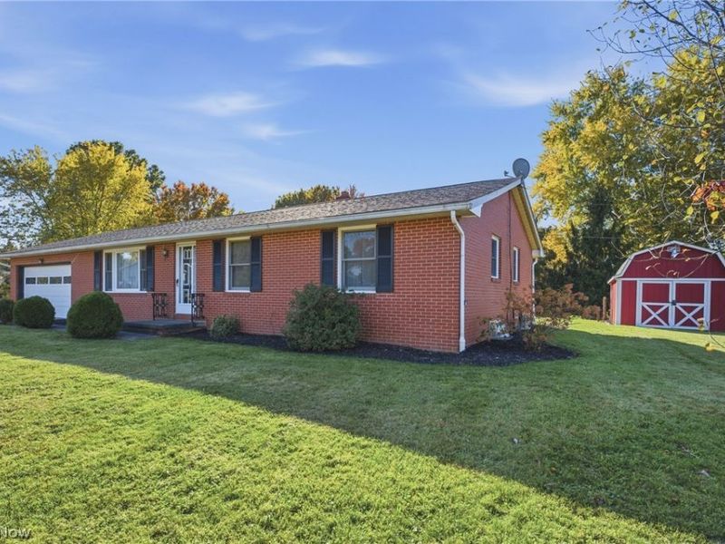 5670 Valerius Street SW, Navarre, OH 44662 Photo 2