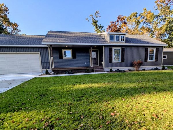7647 Ravenswood Street, Montague, MI 49437