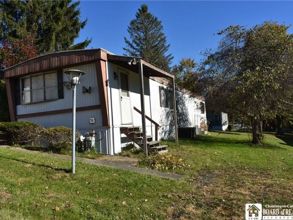118 Greenhurst Village Drive , Greenhurst, NY 14712