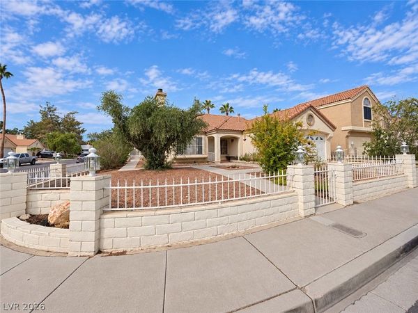 3325 MARINER BAY Street , Las Vegas, NV 89117