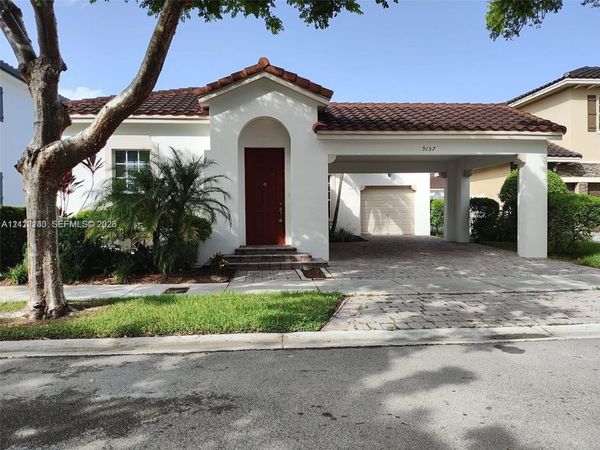 9157 SW 170th Pl , Miami, FL 33196