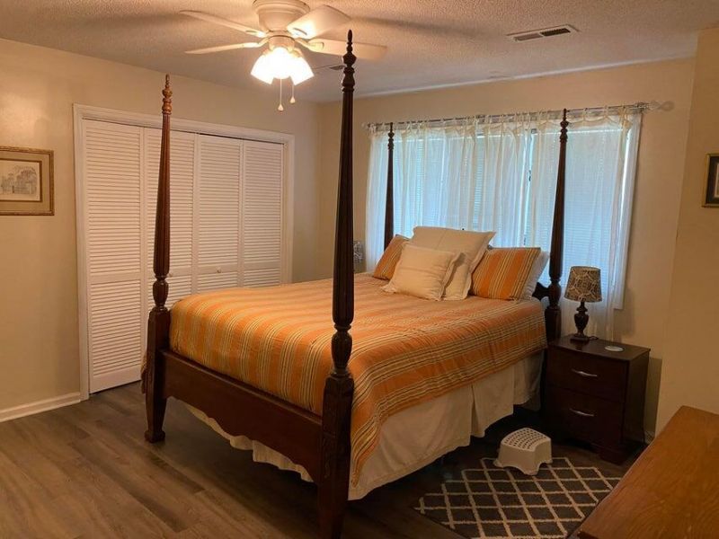 301 Ashburne Court Photo 10