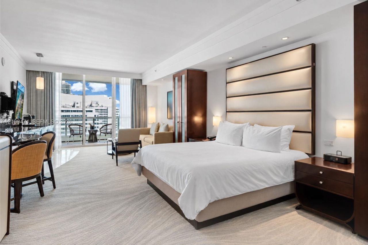 4391 Collins Ave , Unit 806, Miami Beach, FL 33140 Photo