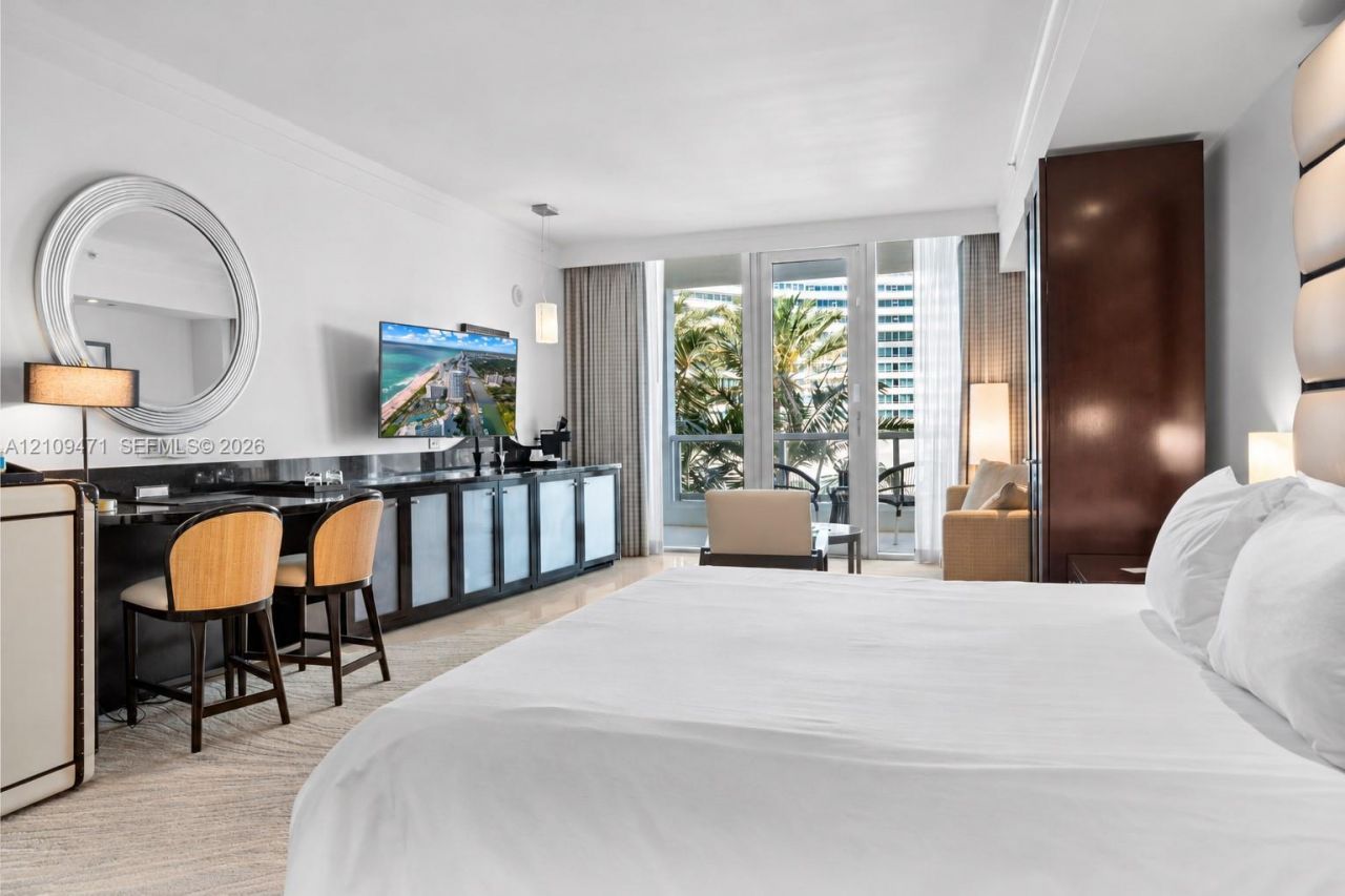 4391 Collins Ave , Unit 806, Miami Beach, FL 33140 Photo