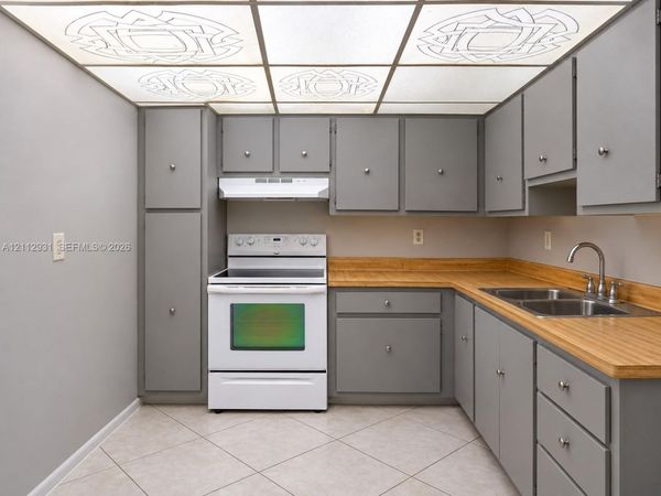 4384 NW 9th Ave , Unit 20-1E, Deerfield Beach, FL 33064