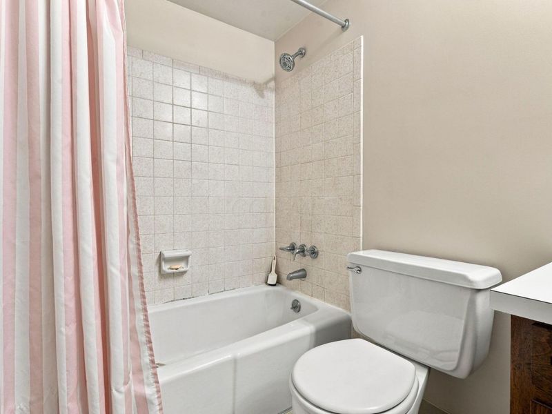 2135 Lane Road, Columbus, OH 43220 Photo 33