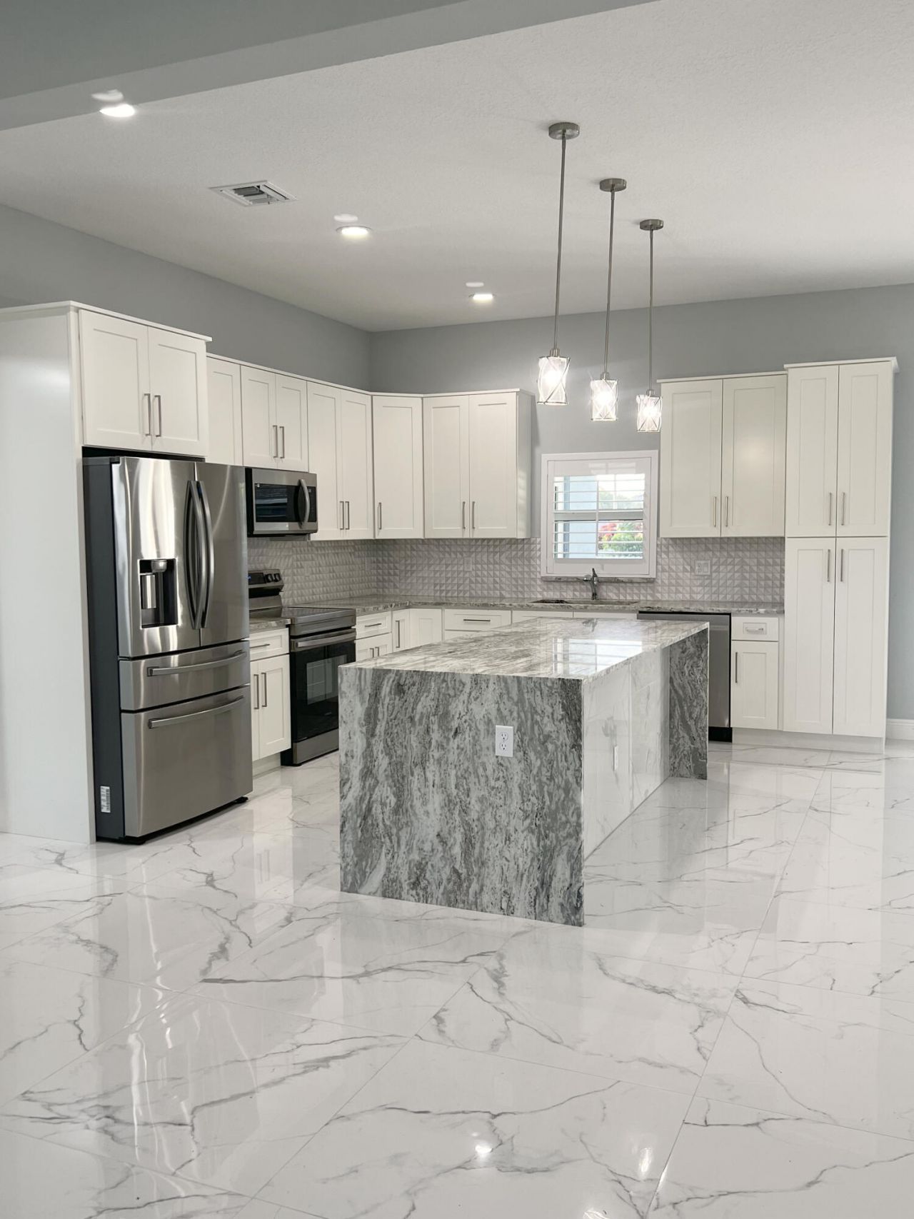 900 SW Versailles Avenue, Port Saint Lucie, FL 34953 Photo