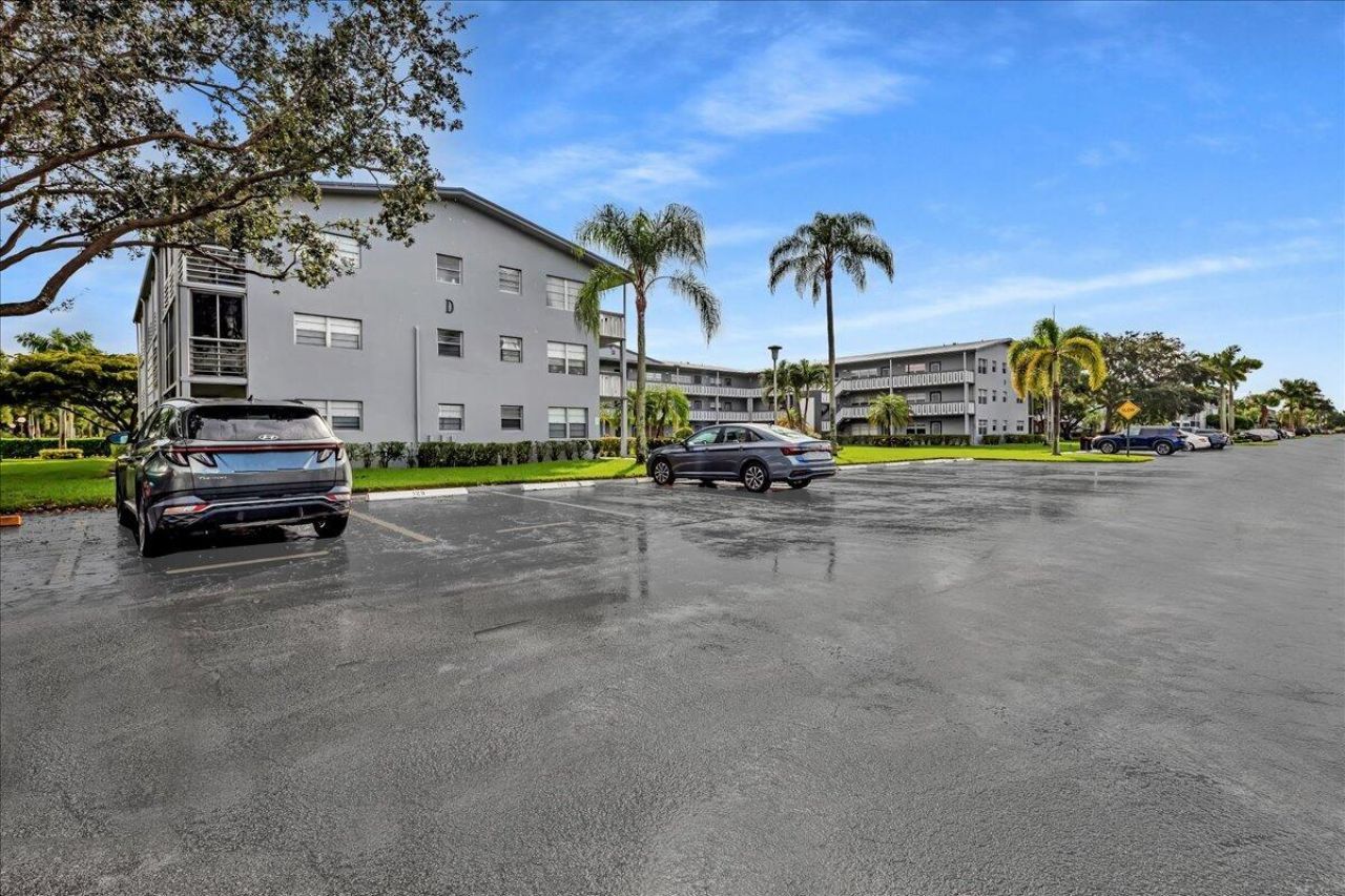 129 Suffolk D, Boca Raton, FL 33434 Photo