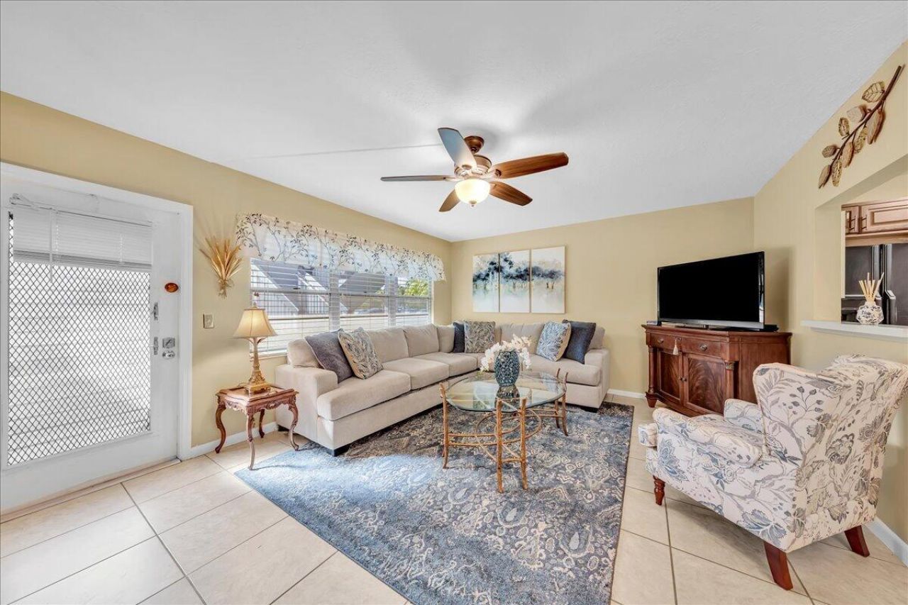 129 Suffolk D, Boca Raton, FL 33434 Photo