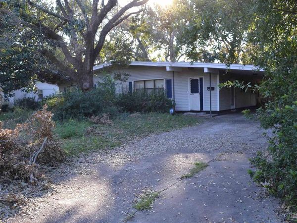 6133 Audubon Dr, Pensacola, FL 32504