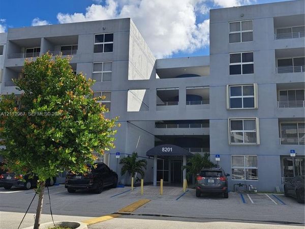 8201 NW 8th St , Unit 1-306, Miami, FL 33126