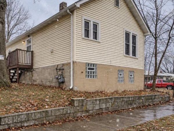 3760 Sandusky Street , Hobart, IN 46342