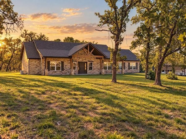245 Creek Crossing Street, Alvord, TX 76225