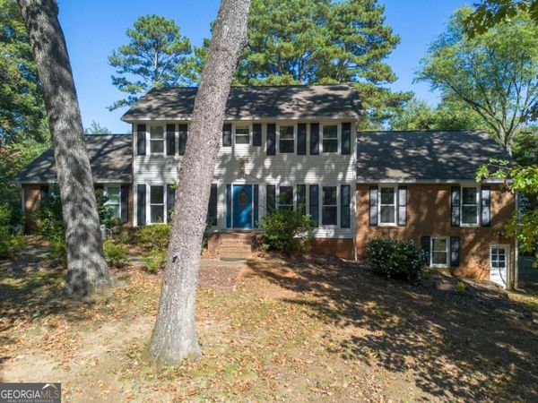 245 Waverly Hall Drive, Roswell, GA 30075
