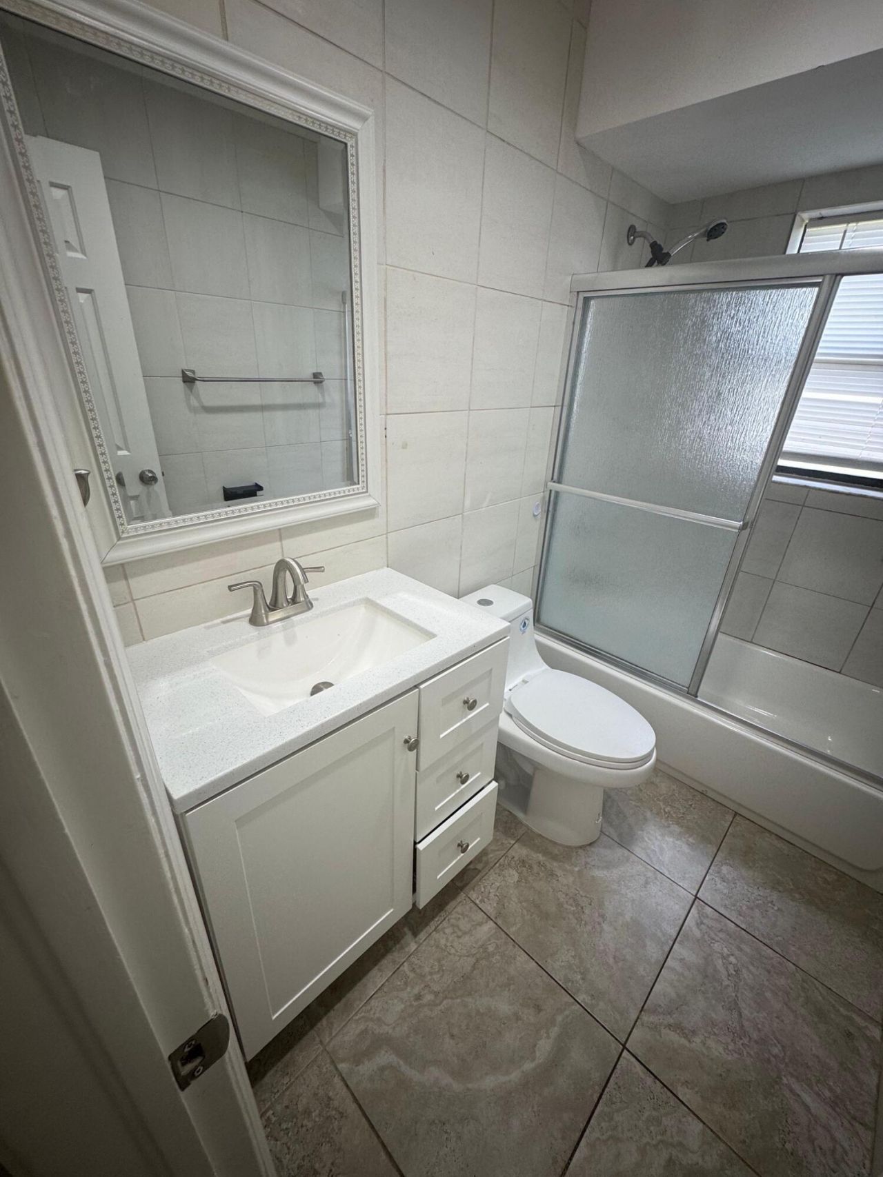 403 Glenwood Drive, Unit 403, West Palm Beach, FL 33415 Photo