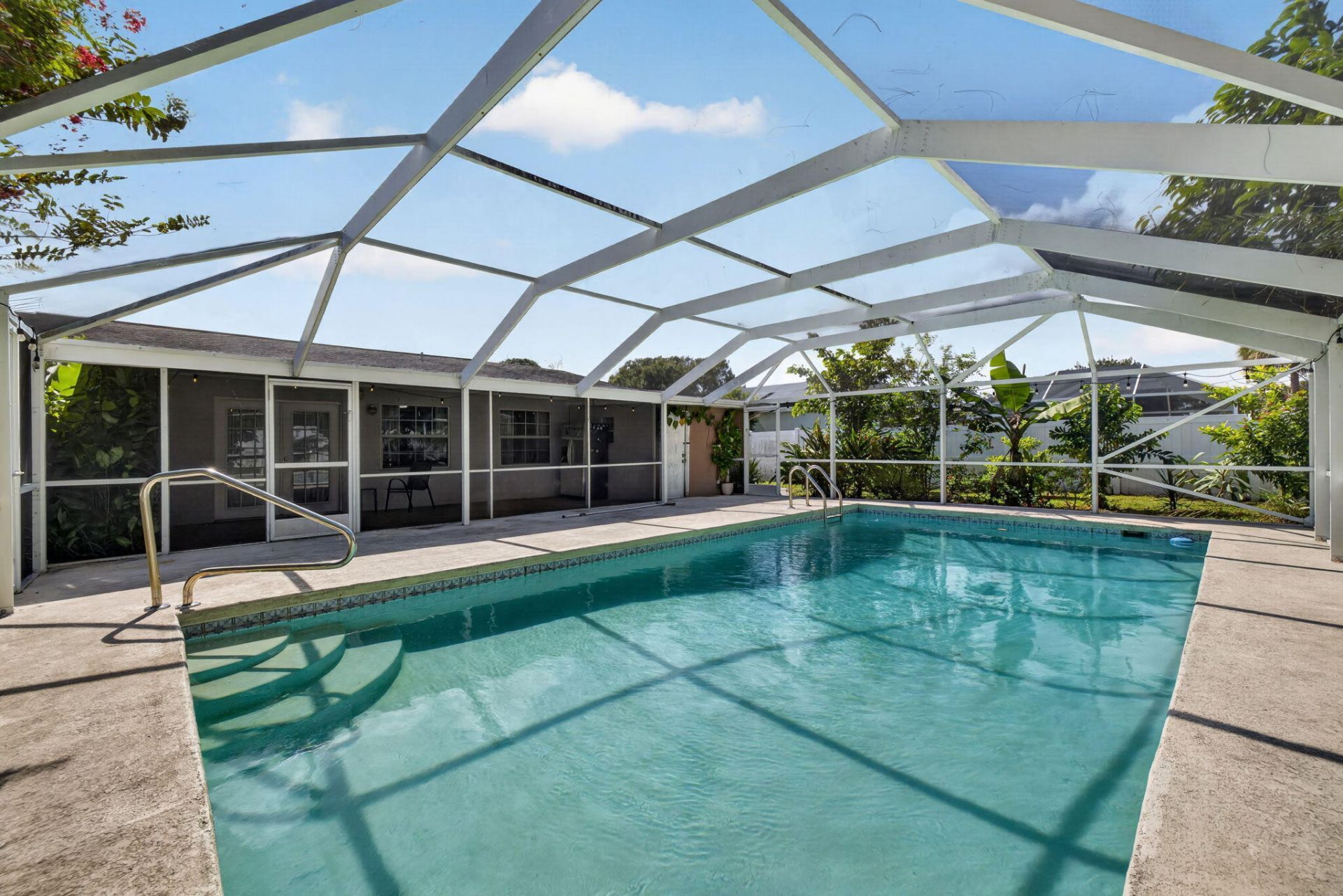 557 NW Sherbrooke Avenue, Port Saint Lucie, FL 34983 Photo