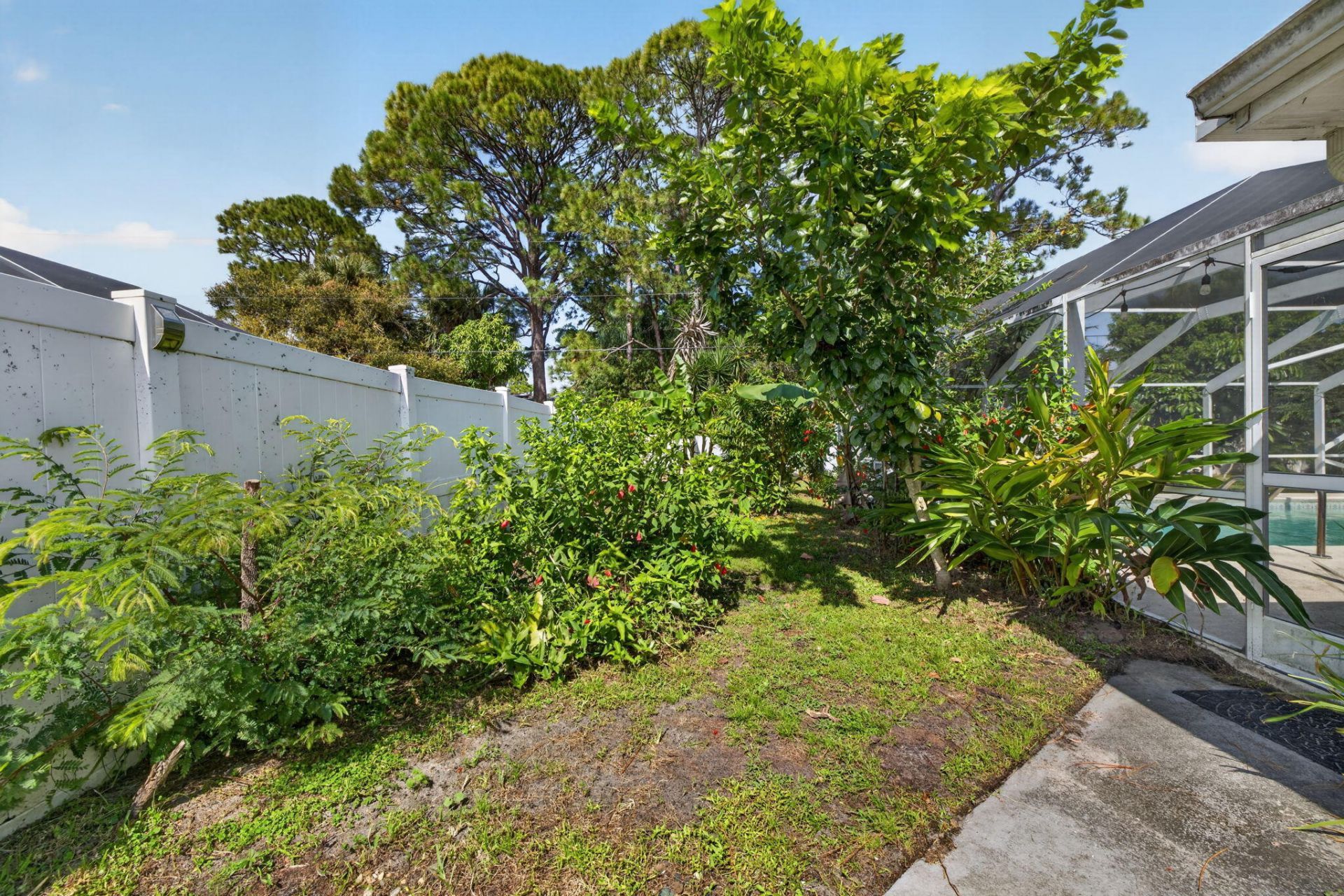 557 NW Sherbrooke Avenue, Port Saint Lucie, FL 34983 Photo