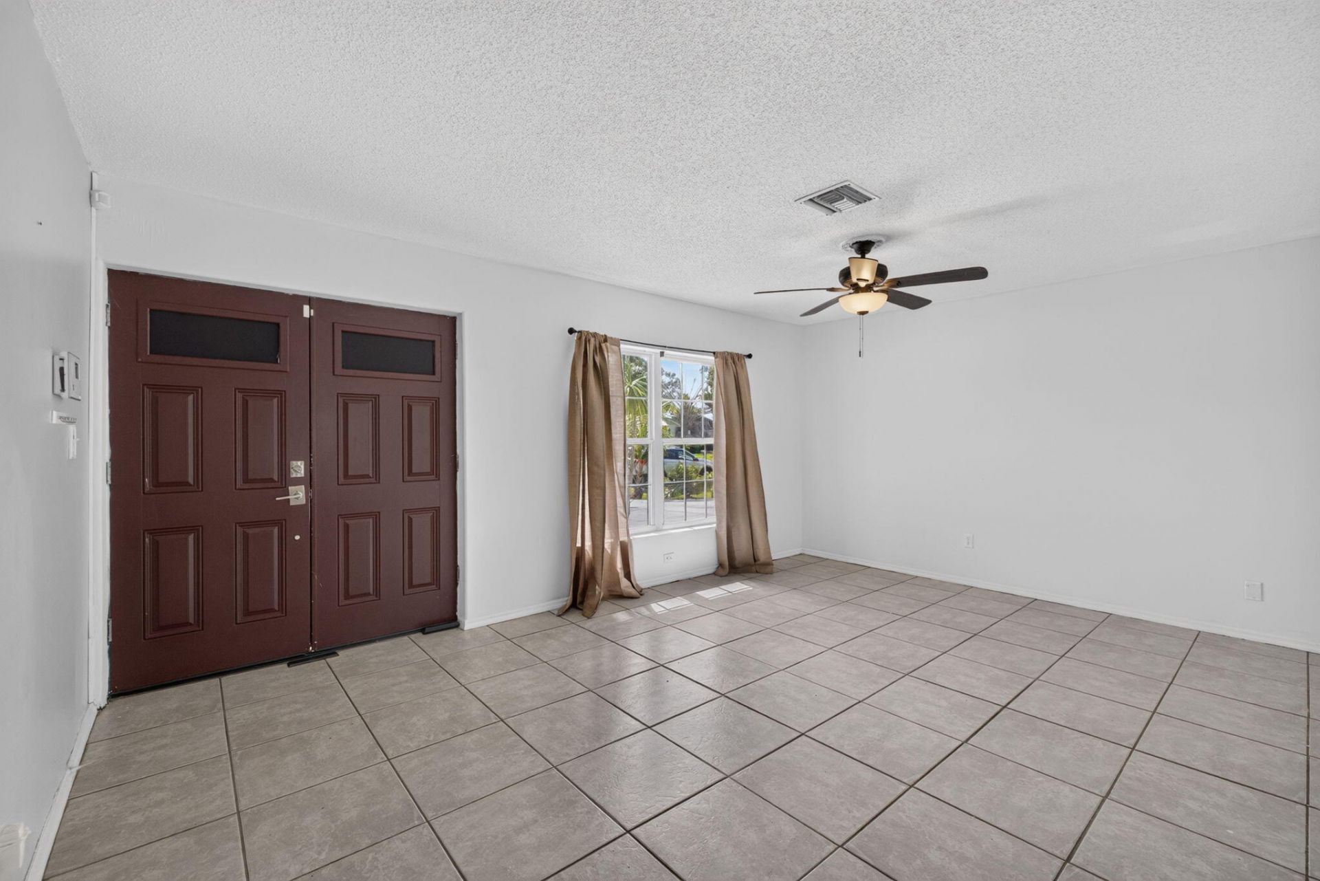 557 NW Sherbrooke Avenue, Port Saint Lucie, FL 34983 Photo