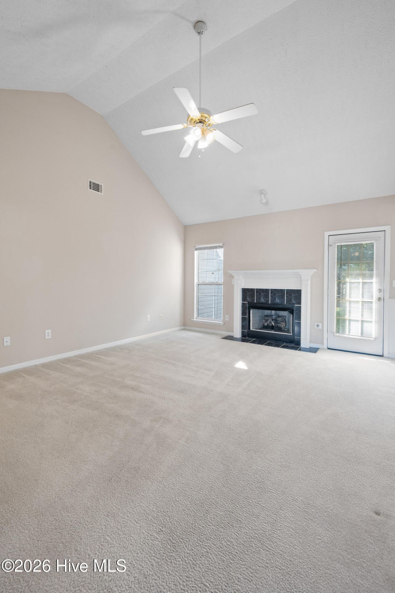 5059 Pleasant Pointe Drive Photo 11