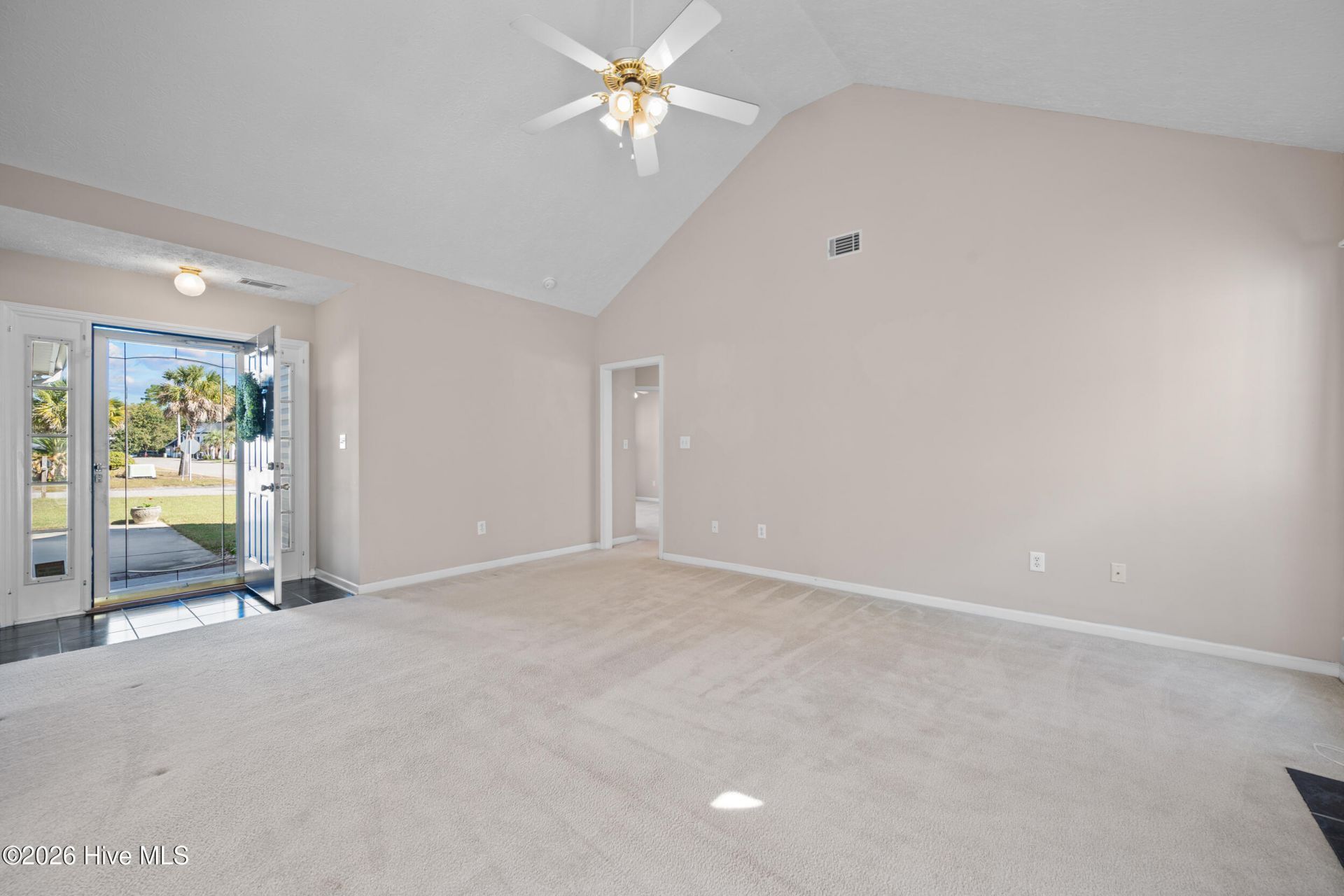 5059 Pleasant Pointe Drive Photo 12