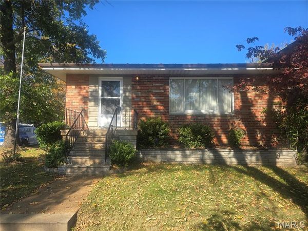 5321 Pernod Avenue , St Louis, MO 63139