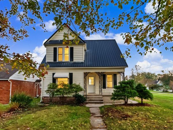 327 Bauer Avenue, Crestline, OH 44827