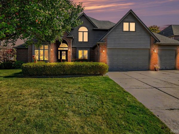 40540 Emerald Lane E, Clinton Township, Mi 48038