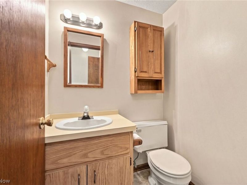 37952 French Creek Road , Avon, OH 44011 Photo 14