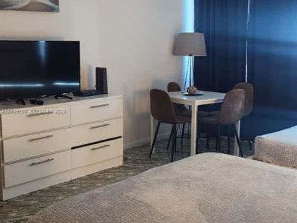 5445 Collins Ave , Unit 1408, Miami Beach, FL 33140